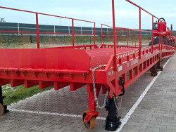 Szokatlan különleges projekt egy rakodó rámpa és platform nehézgépek számára